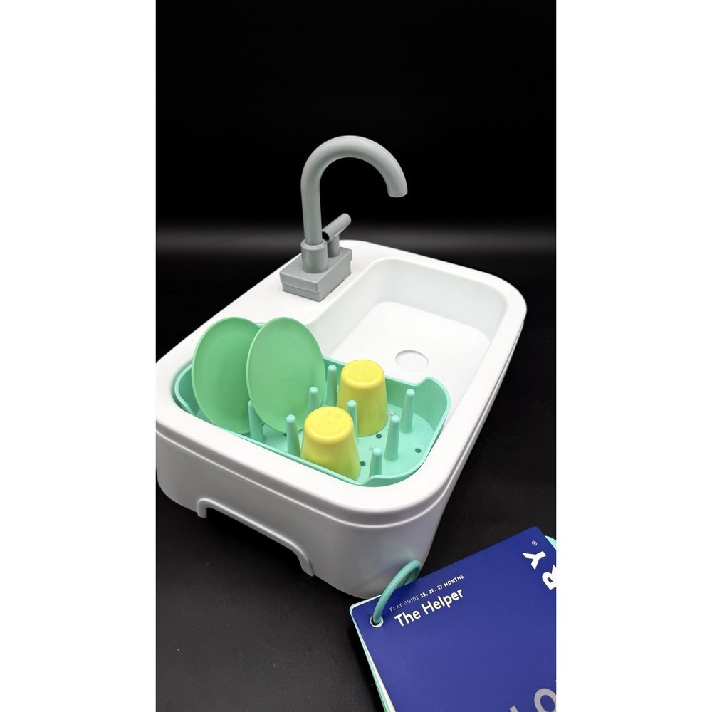 Lovevery Super Sustainable Sink Helper Play Kit With Plates And Cups - Picture 5 of 5